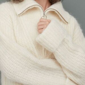 H&M Sweater Alpaca and Wool Blend Size M White Cream Knit